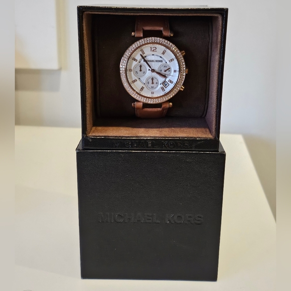 Michael Kors Watch - Picture 3 of 7